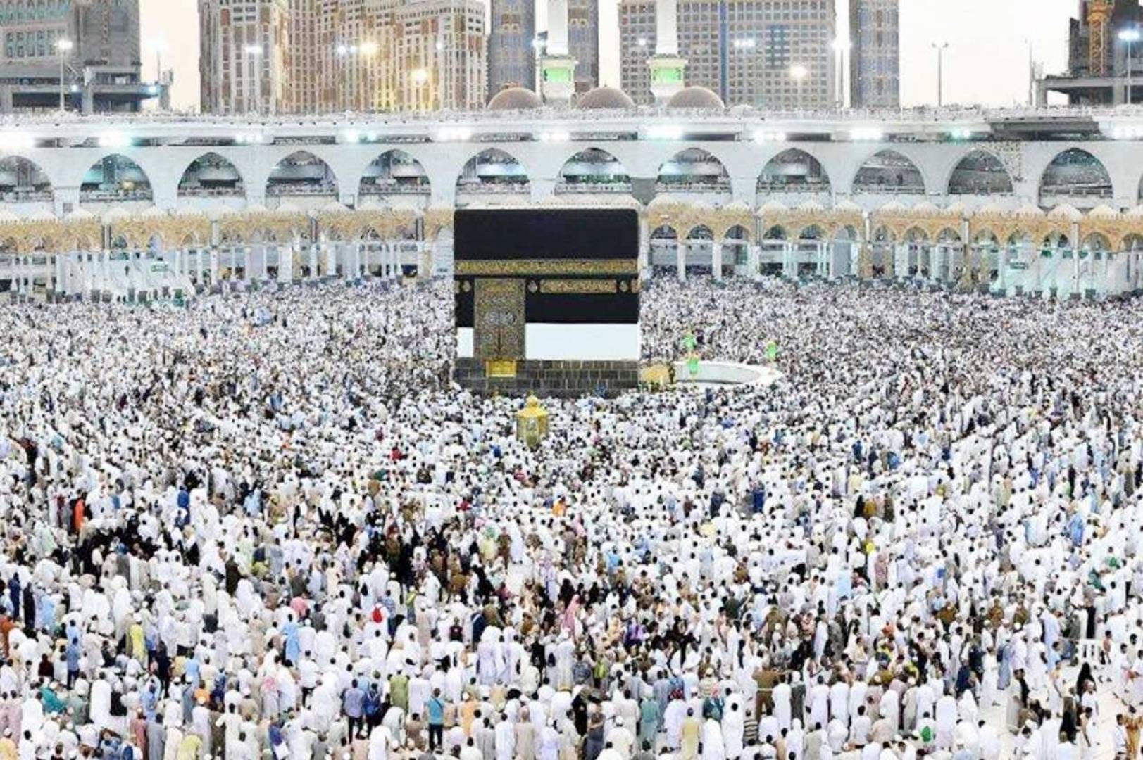 السعودية تلغي رسوم تكرار العمرة.. وإعادة هيكلة تأشيرات الزيارة والحج السعودية تلغي رسوم تكرار العمرة.. وإعادة هيكلة تأشيرات الزيارة والحج