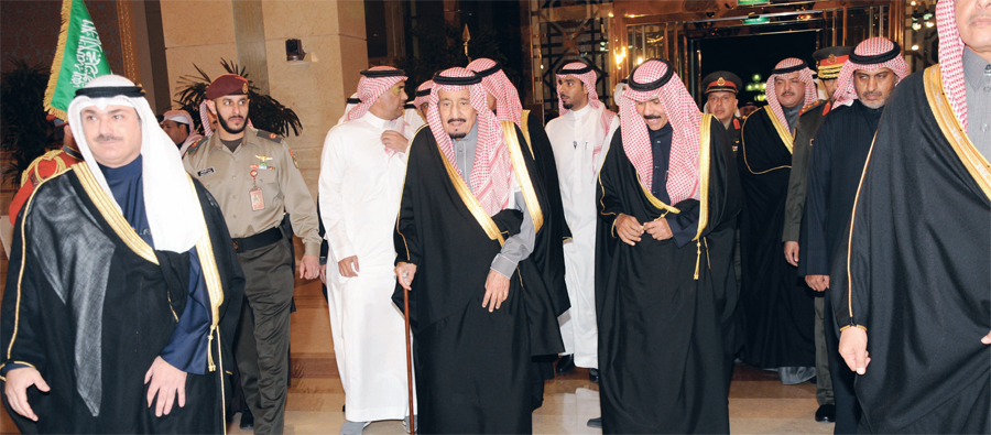 مرحباً بخادم الحرمين الشريفين مرحباً بخادم الحرمين الشريفين