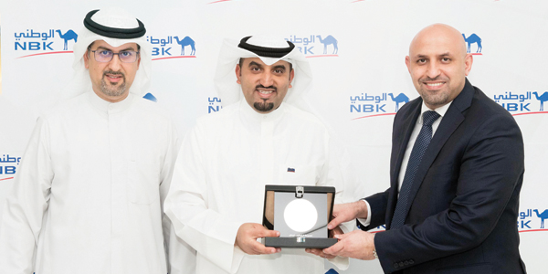 «البابطين» تتلقى تكريم «الوطني»