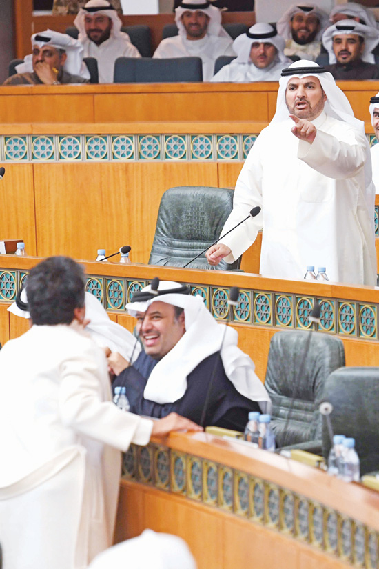 مشادة الهاشم والعازمي مشادة الهاشم والعازمي